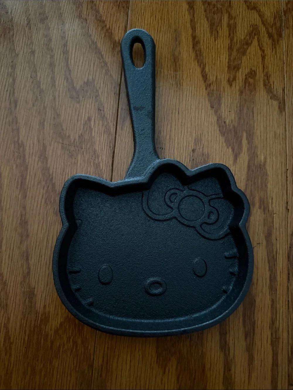 Sanrio Hello Kitty Cast Iron Skillet - Black kitchen item gear small